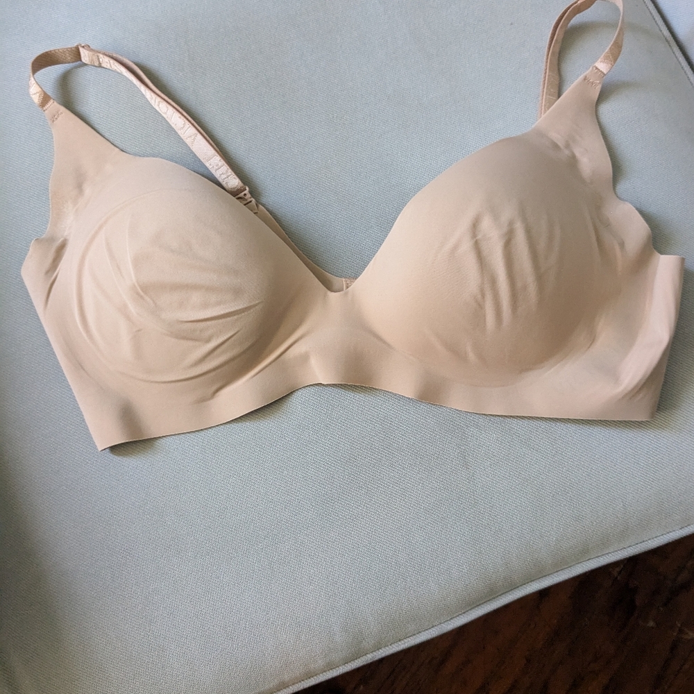 Victoria's Secret Pushup wireless Comfort Lounge Bra Tan Size M